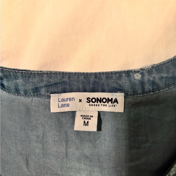 Chic Blue Patterned Blouse with Ruffle Sleeves - Picture 4 of 6